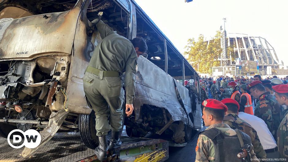 deadly-twin-bus-blasts-rock-syria-dw-10-20-2021