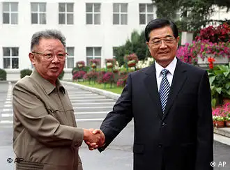金正日年内二度访华<br>2010年八月与胡锦涛在长春