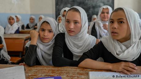 Afghanistan Symbolbild Bildung Frauen