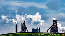 IJMUIDEN - More than a thousand local residents filed a complaint against Tata Steel, saying the steel factory in IJmuiden wants to tackle the nuisance more quickly. The company announces measures to reduce stench, dust and noise nuisance from 2023. Tata Steel is the largest production company and the largest CO2 emitter in the Netherlands. ROBIN UTRECHT netherlands