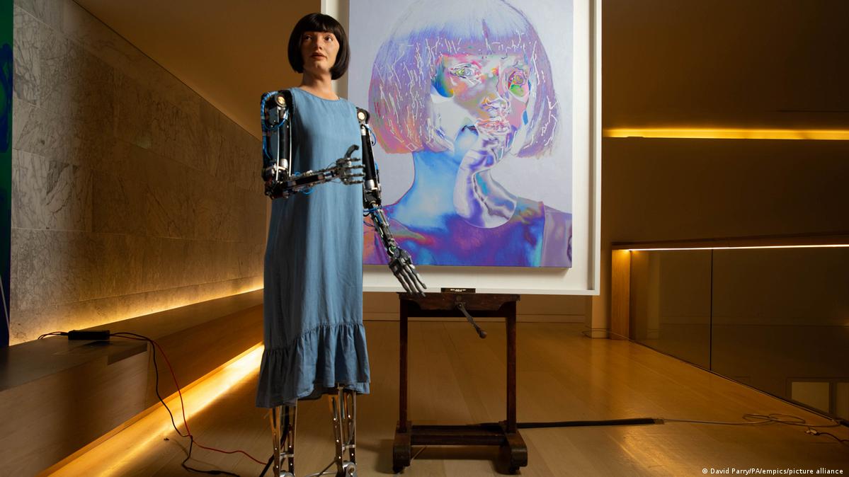 Diretor criativo de Persona diz que arte criada por IA ​​pode ser muito  útil