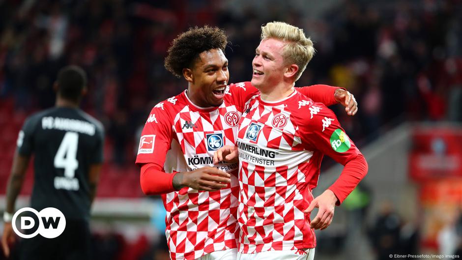 Bundesliga: Burkhardt impresses as Mainz hit form – DW – 10/22/2021