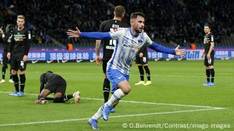 Marco Richter espera volver pronto a festejar goles para el Hertha Berlín. Por lo pronto, promueve la detección temprana del cáncer tescitular.