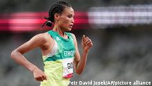 La etíope Letesenbet Gidey bate en Valencia el récord de media maratón