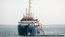 Behörden setzen Sea-Watch 3 in Süditalien fest