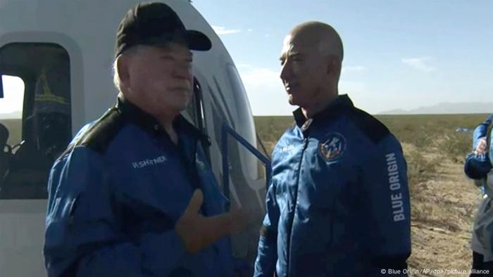 Blue Origin | William Shatner und Jeff Bezos