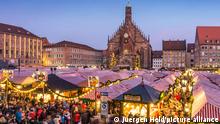 Christmas Market , Christkindlesmarkt, Hauptplatz, Nuremberg , Nürnberg, Germany