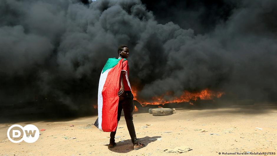 African Union suspends Sudan after military coup | DW | 27.10.2021