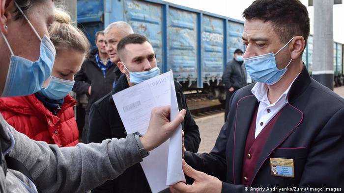 Українські залізничники оскаржують примусове щеплення