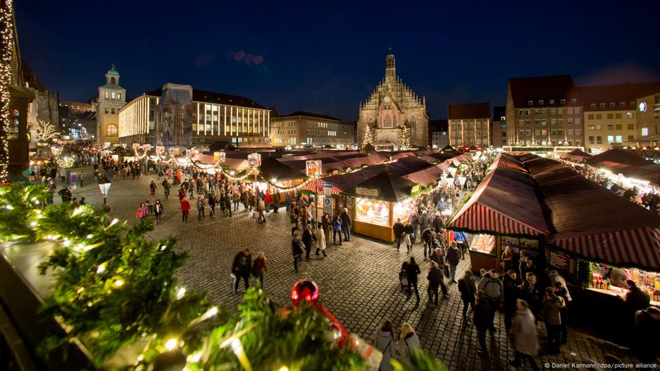 COVID in Germany: Bavaria cancels Christmas markets | DW | 19.11.2021