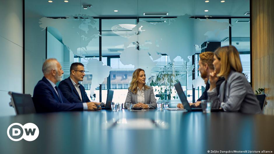 Deutschland: In großen Unternehmen gibt es immer mehr weibliche Führungskräfte, aber noch wenige |  Deutschland heute |  DW