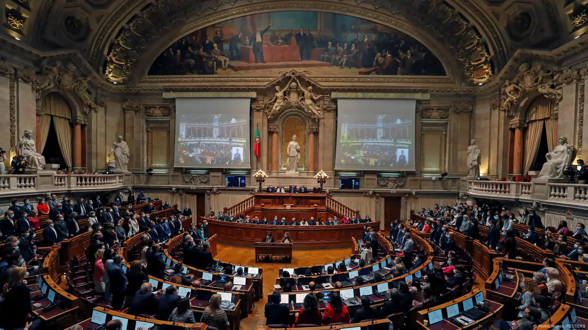 Socialistas vencem eleições legislativas em Portugal – DW – 31/01/2022