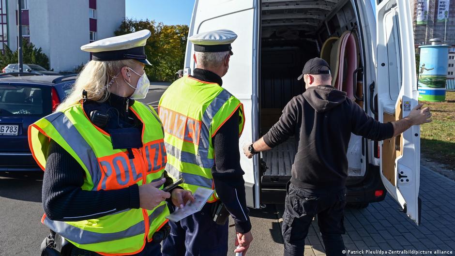 Prasa o granicy z Polską: policja u kresu swych możliwości – DW – 24.08.2023