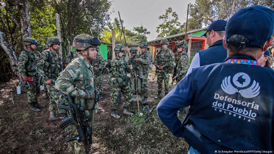 Kolumbien | Koka-Bauern lassen 180 Soldaten nach Geiselnahme wieder frei
