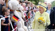 BERLIN, GERMANY - JUNE 26: Queen Elizabeth II smiles as she departs the Adlon Hotel on the final day of a four day State Visit to Germany on June 26, 2015 in Berlin, Germany. (Photo by Chris Jackson - Pool / Getty Images)