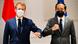 Presiden Prancis Emmanuel Macron dan Presiden RI Joko Widodo Presiden Prancis Emmanuel Macron dan Presiden RI Joko Widodo