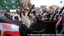 السودان- المبعوث الأممي يتوقع قريبا نتائج جهود الوساطة لحل الأزمة