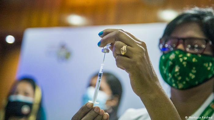 Bangladesch | Beginn der Covid-19 Impfungen bei Schülern
