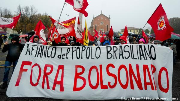 Brazil S Bolsonaro Attends Honors Ceremony In Italy Dw 11 01 21