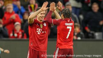 Robert Lewandowski celebrates his goal