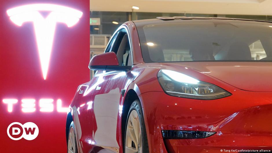 Tesla fährt deutschen Autobauern davon - wirklich? | DW | 04.11.2021