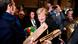 Angela Merkel erhält Blumen von Emmanuel Macron Angela Merkel erhält Blumen von Emmanuel Macron