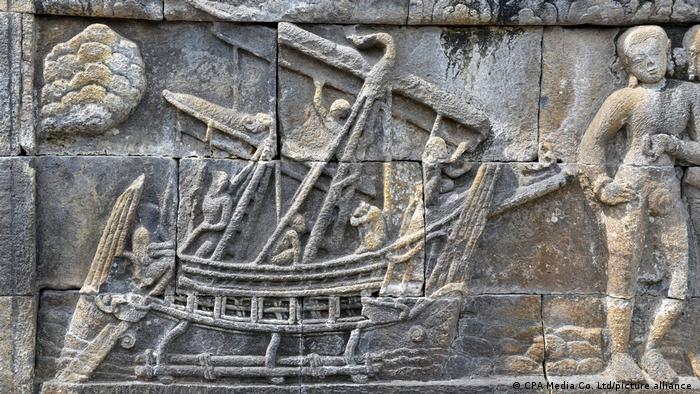 Los barcos representados en Borobudur (foto) eran probablemente el tipo de embarcaciones utilizadas para el comercio interinsular y las campañas navales del imperio talasocrático de Sailendran y Srivijayan. 