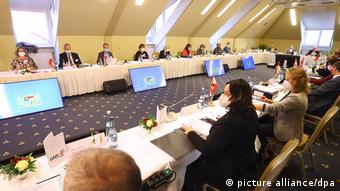 Συνεδρίαση των 16 υπουργών Υγείας