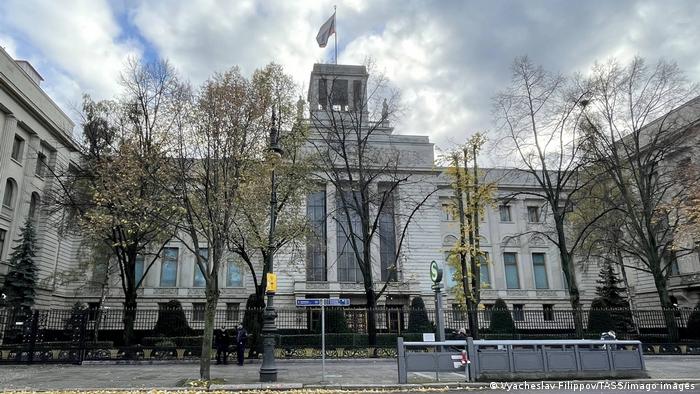 Посольство Росії в Берліні розташовується в будівлі, котра раніше належала СРСР