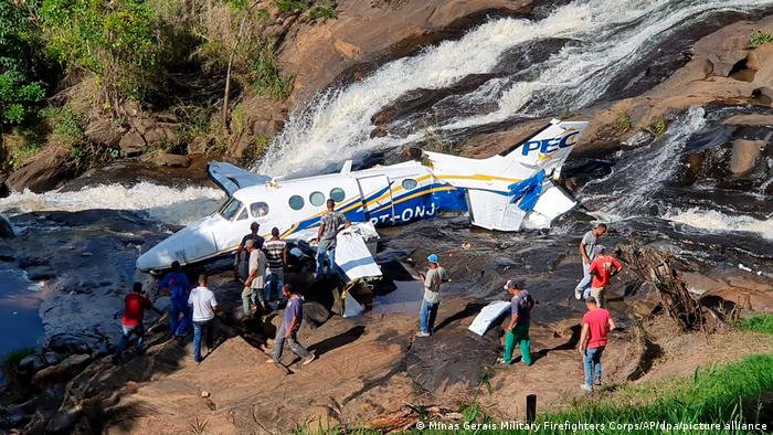 Flugzeug mit brasilianischer Sängerin abgestürzt