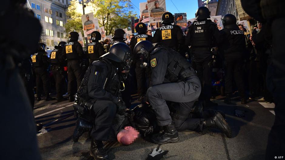 Coronavirus: Leipzig protesters rally against COVID measures | News | DW - Vimarsana News