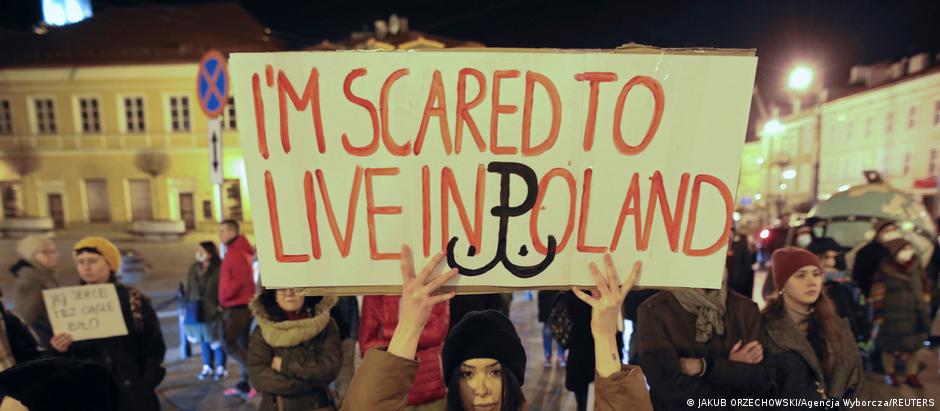 Protesto contra morte de mulher de 30 anos em Lublin, na Polônia