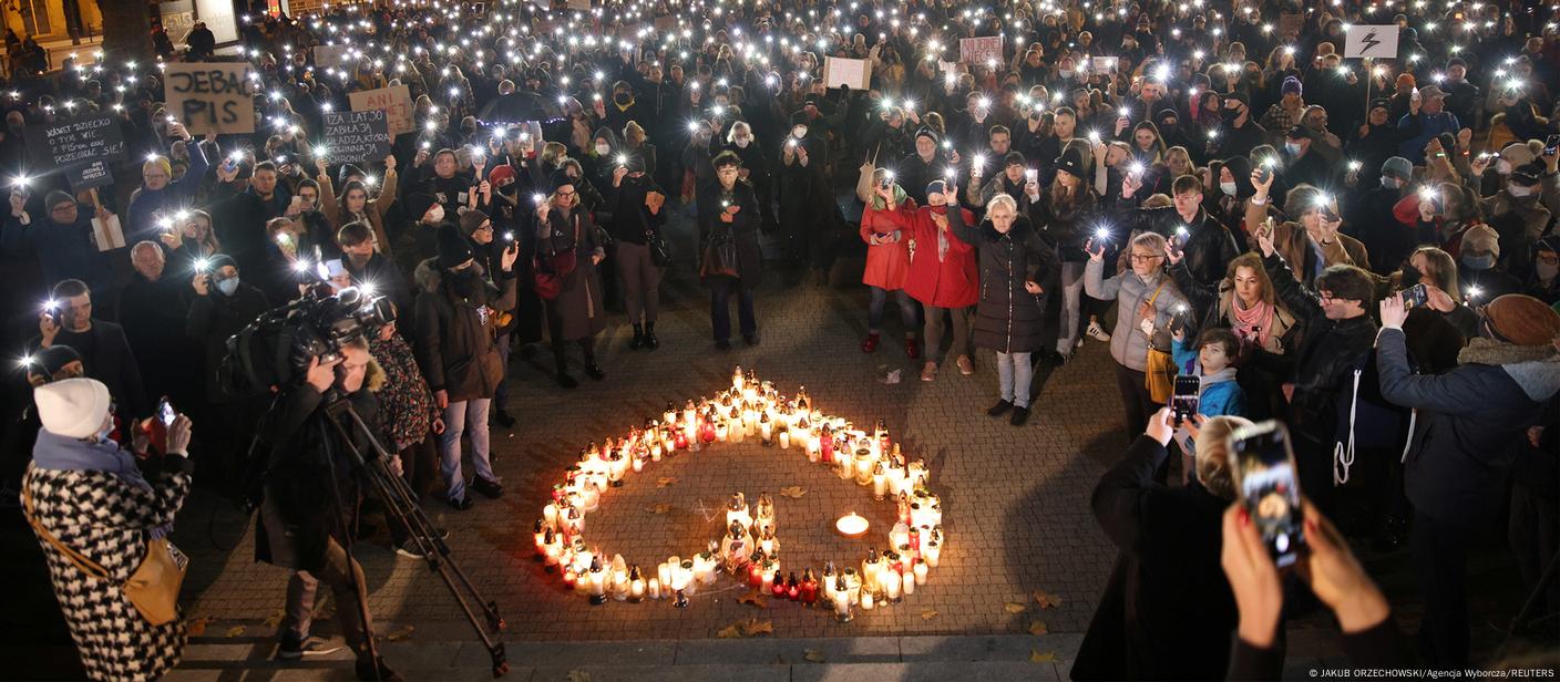 Польский Минздрав уточнил закон об абортах после протестов – DW – 08.11.2021