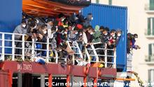  November 7, 2021, Trapani, Italia: The Sea Eye 4 ship carrying some 850 migrants rescued in various rescue operations carried out in the last few days in the Mediterranean sea, docks in the port of Trapani, Sicily island, southern Italy, 07 November 2021. ANSA/CARMELO IMBESI Trapani Italia PUBLICATIONxINxGERxSUIxAUTxONLY - ZUMAa110 20211107_zaf_a110_057 Copyright: xCarmeloxImbesix
