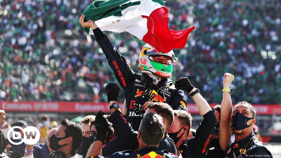 El Mexicano Sergio Pérez Sube Al Podio En GP De México De F1 – DW – 07 ...