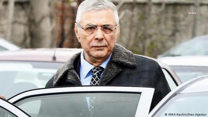 Eski MİT Kontrterör Dairesi Başkanı Mehmet Eymür Eski MİT Kontrterör Dairesi Başkanı Mehmet Eymür