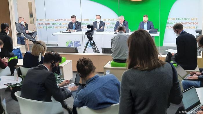 Staatssekretär Jochen Flasbarth auf der Pressekonferenz der deutschen Delegation