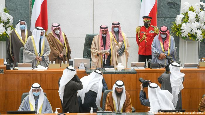 Kuwaiti Former Government resigned due to parliamentary opposition