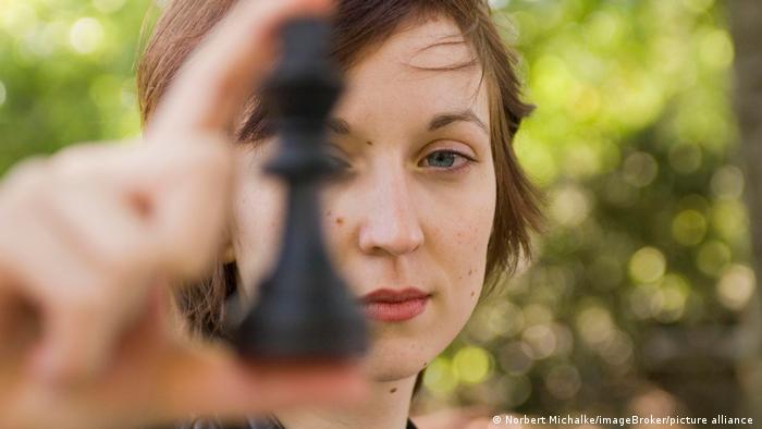 伊丽莎白·佩茨（Elisabeth Pähtz）是德国历史上第一位晋升为大师级的棋手