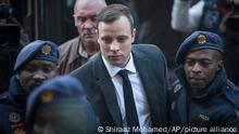 Rechazan libertad anticipada al paralímpico Oscar Pistorius, condenado por asesinar a su novia