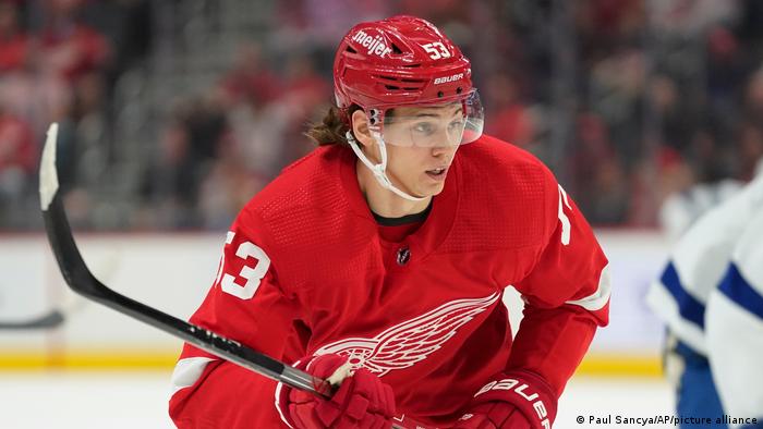 Moritz Seider playing for the Detroit Red Wings. 