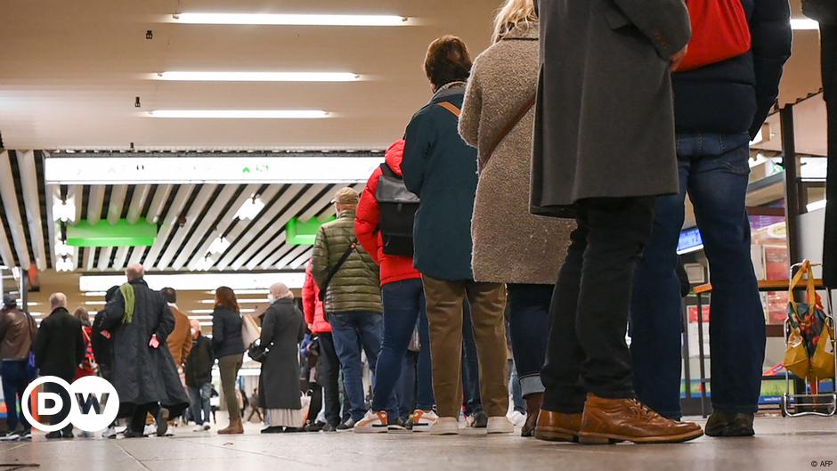 Recherchen zeigen Deutschlands Pessimismus für 2022 – DW – 30.12.2021