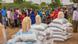 Ethiopians line up to receive aid Ethiopians line up to receive aid