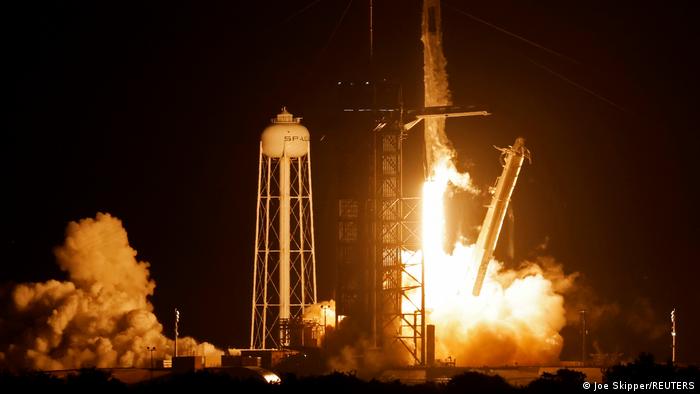 Start der SpaceX crew zur Raumstation ISS