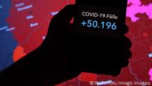 Coronavirus in Deutschland - Covid-19-Dashboard des Robert Koch-Institut 11.11.2021, Robert Koch-Institut: 7-Tage-Inzidenz 249,1. 7-Tage-Fallzahl 207.148. COVID-19-F‰lle 4.894.250. Zugang um 50.196 gegen¸ber dem Vortag. COVID-19-Todesf‰lle 97.198 Zugang um 235 gegen¸ber dem Vortag. *** Coronavirus in Germany Covid 19 Dashboard of the Robert Koch Institute 11 11 2021, Robert Koch Institute 7 days Incidence 249.1 7 days Number of cases 207 148 COVID 19 cases 4 894 250 Addition of 50 196 compared to the previous day COVID 19 deaths 97 198 Addition of 235 compared to the previous day xHDx