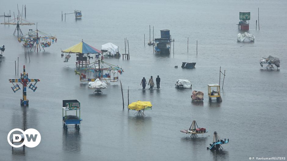 India battles floods amid spike in extreme weather events - Deutsche Welle