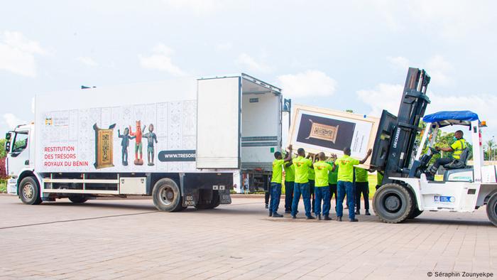 Arrivée des objets à Cotonou mercredi 11 novembre 