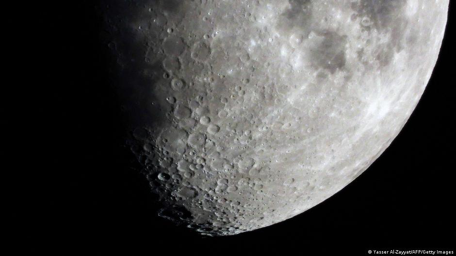 Germany news: ESA plans for German astronaut to head to moon DW 11/27/2025