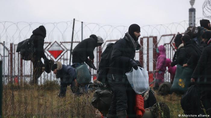 يحاول المهاجرون منذ شهور العبور من بيلاروسيا إلى بولندا ومنها إلى دول أوروبا الغربية