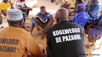 Doku Burkina Faso – Die Milizen diktieren das Gesetz